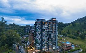 Mysa Sky Suites, Lakkidi